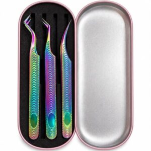 Trío de pinzas Tornasol: precisión y control en cada aplicación Un set de 3 pinzas tornasol, perfectamente calibradas para ofrecer un agarre firme, limpio y de alta precisión. Su excelente tecnología de agarre permite trabajar con mayor control y comodidad, facilitando la creación de abanicos y la colocación precisa de cada extensión. Ideales para trabajar: * Técnica clásica pelo a pelo. * Extensiones de volumen. * Pestañas tecnológicas. La herramienta perfecta para lashistas que buscan precisión, calidad y resultados profesionales en cada aplicación.